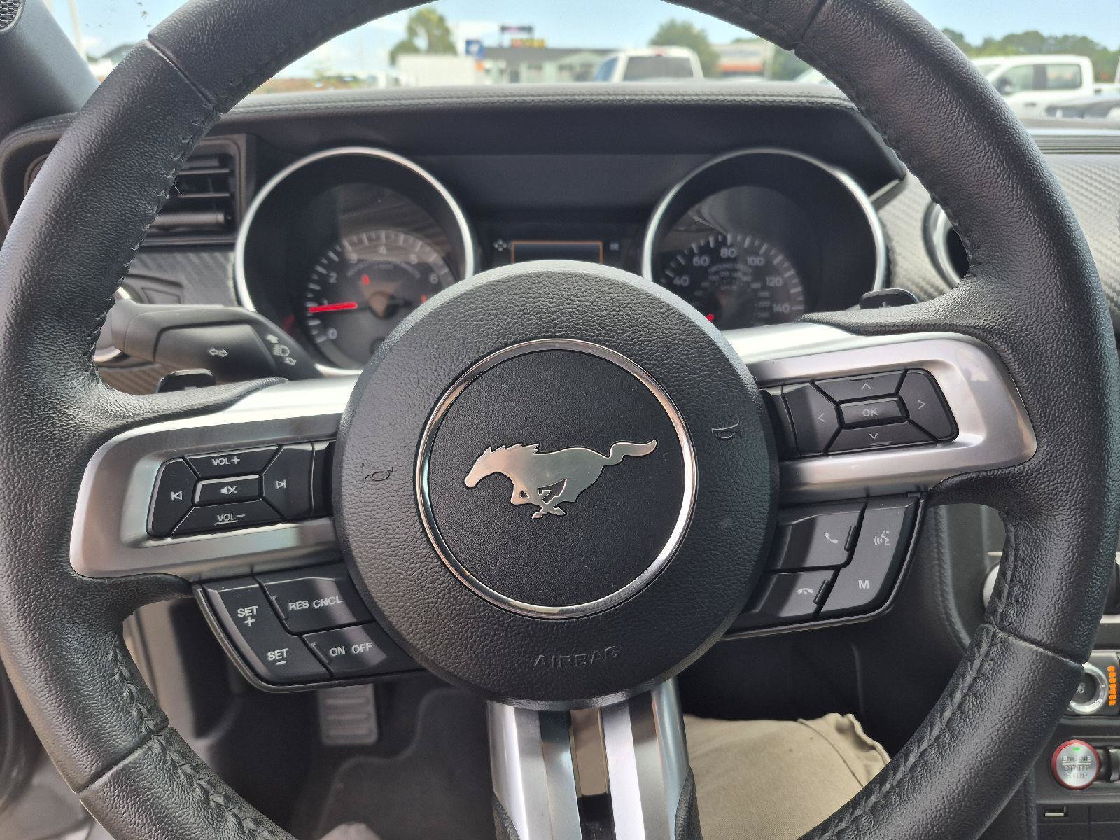 Certified 2019 Ford Mustang Coupe RWD image 3