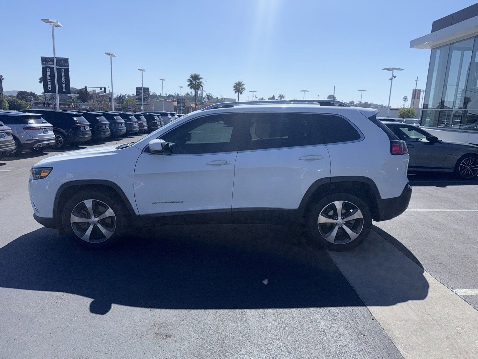 Used 2020 Jeep Cherokee Limited image 5