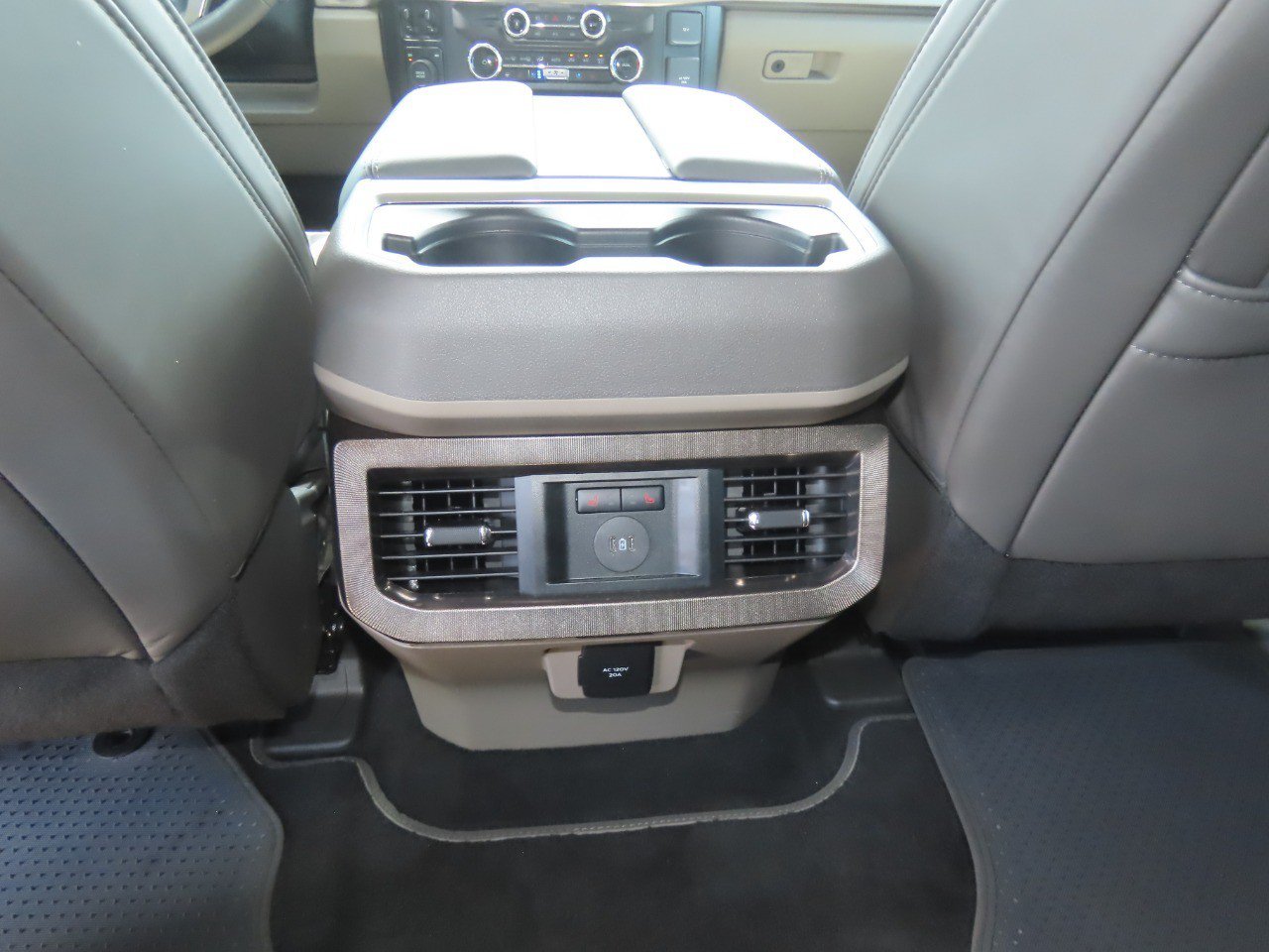 Certified 2026 Ford F450 Platinum w/ Platinum Plus Package AWD/4WD image 21