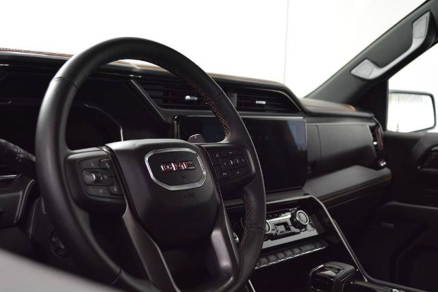 Used 2025 GMC Sierra 1500 AT4 w/ AT4 Premium Package AWD/4WD image 10