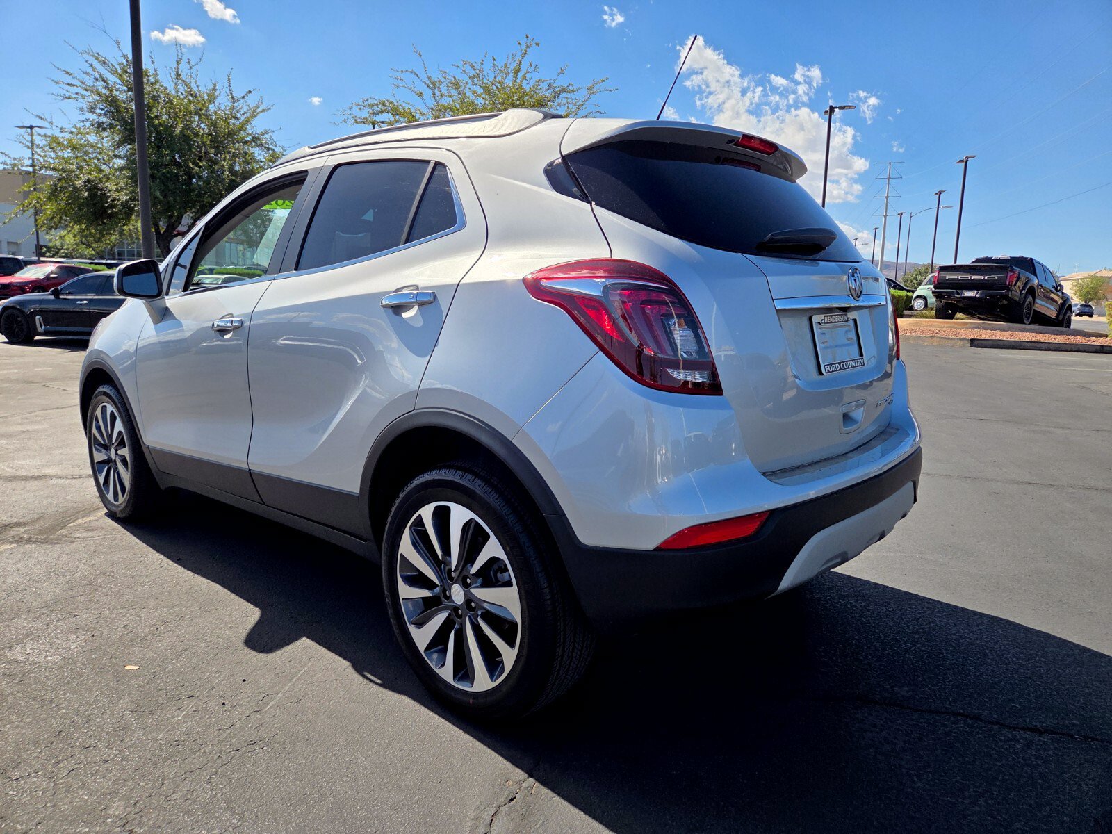 Used 2022 Buick Encore Preferred w/ Safety Package AWD/4WD image 4