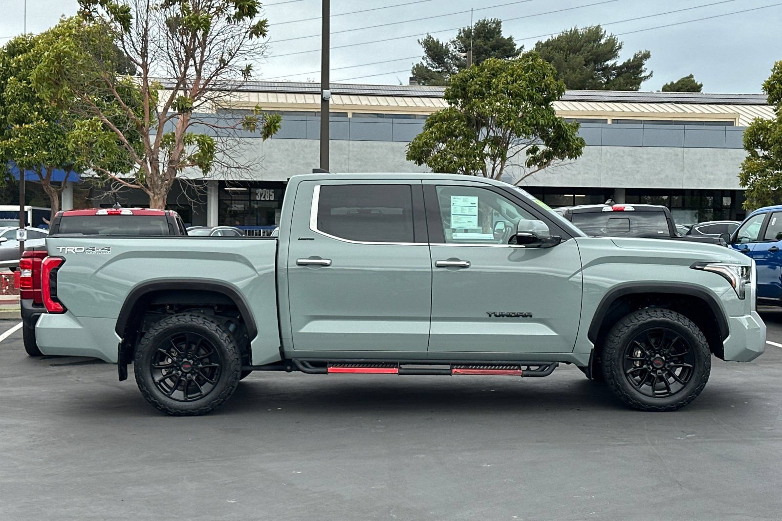 Used 2023 Toyota Tundra Limited w/ TRD Off-Road Package AWD/4WD image 4