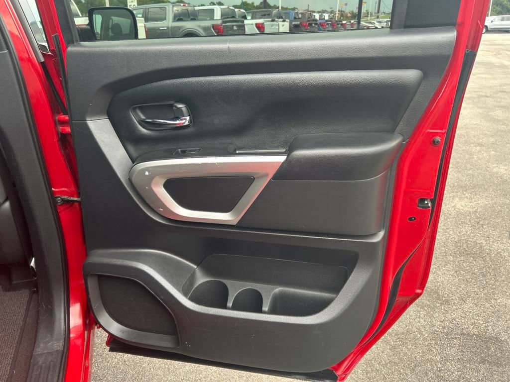 Used 2023 Nissan Titan SV image 26