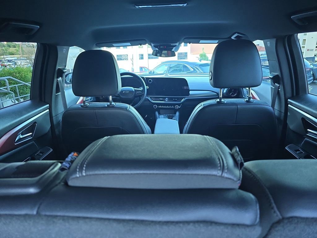 Used 2025 Chevrolet Equinox EV RS image 36