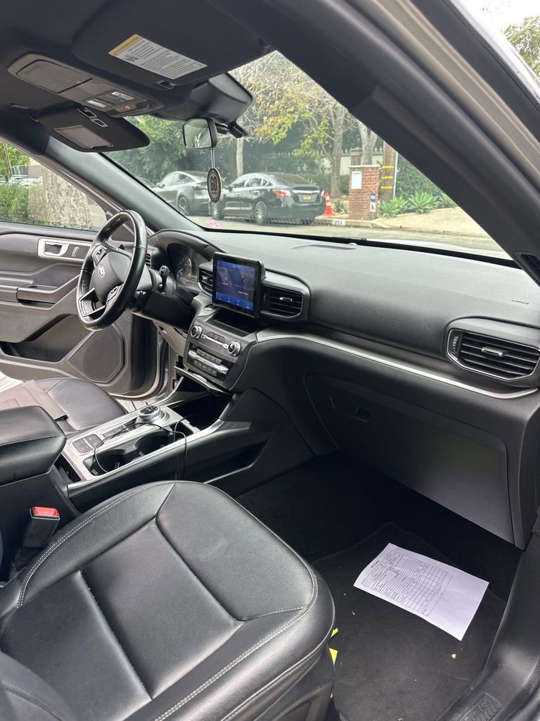 Certified 2020 Ford Explorer XLT w/ Equipment Group 202A image 19