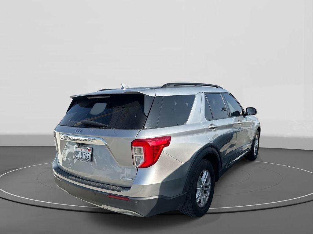 Certified 2020 Ford Explorer XLT w/ Equipment Group 202A image 5