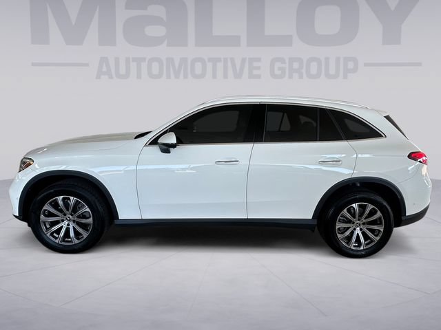 Used 2023 Mercedes-Benz GLC 300 4MATIC image 2
