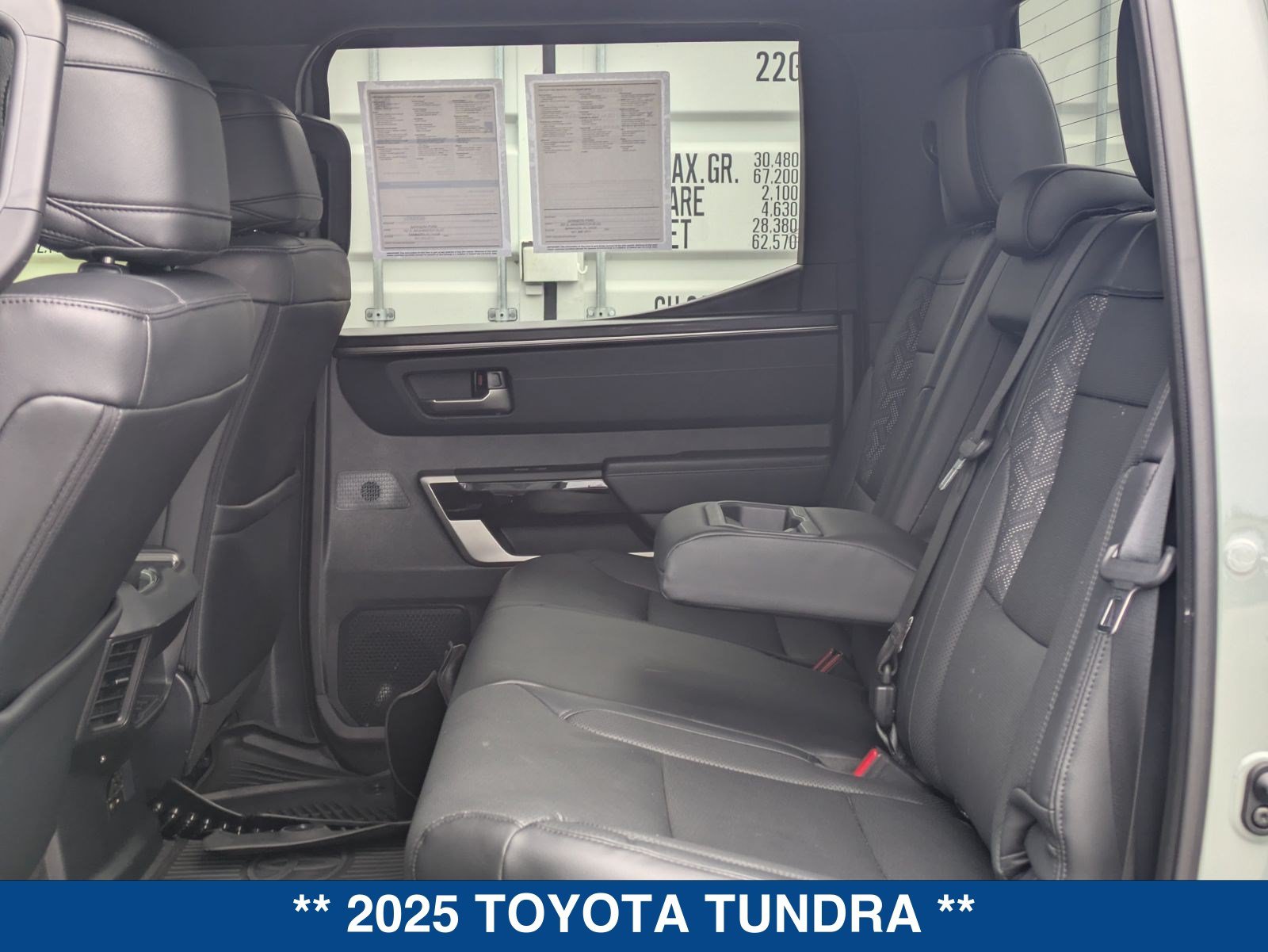 Used 2025 Toyota Tundra Limited AWD/4WD image 17