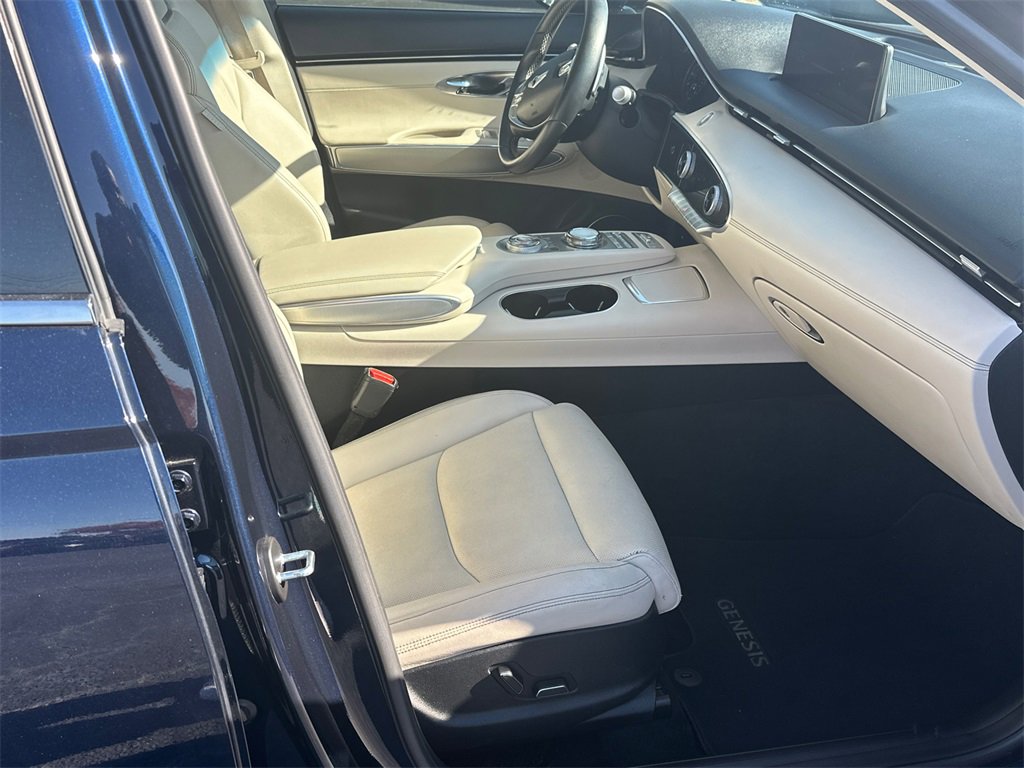 Used 2022 Genesis GV70 2.5T w/ Select Package image 13