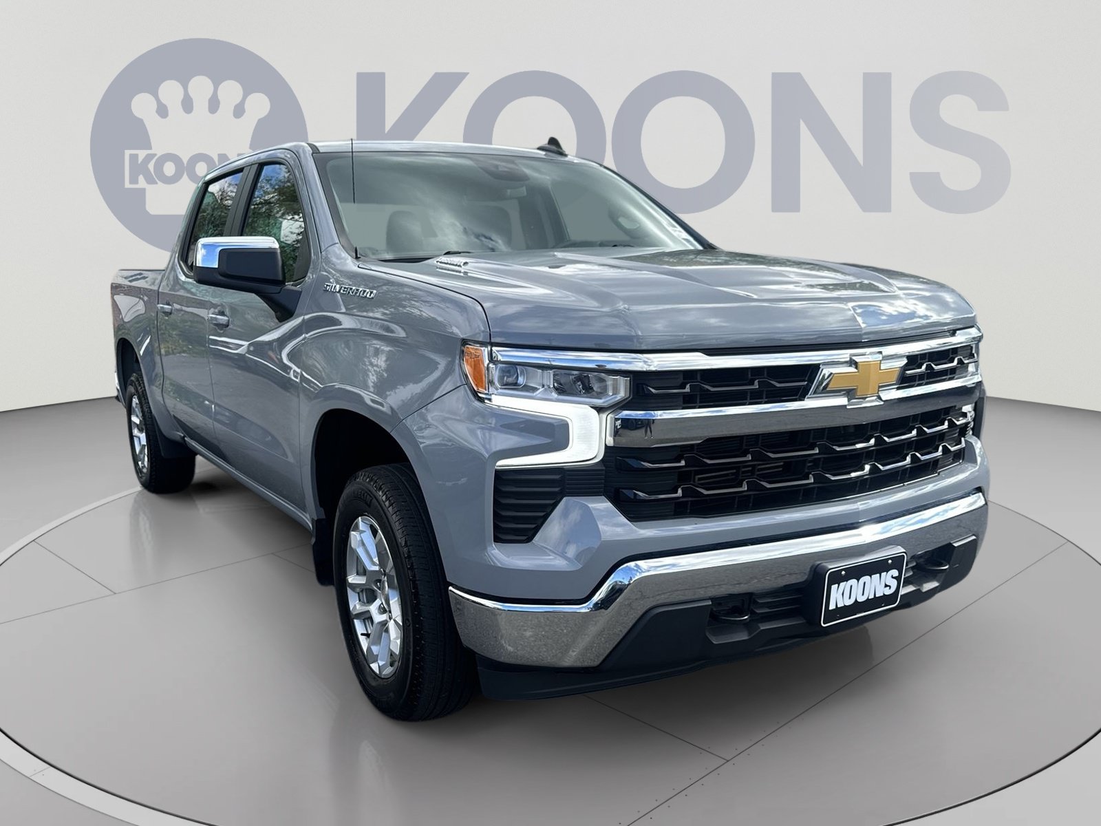 Used 2024 Chevrolet Silverado 1500 LT AWD/4WD image 2
