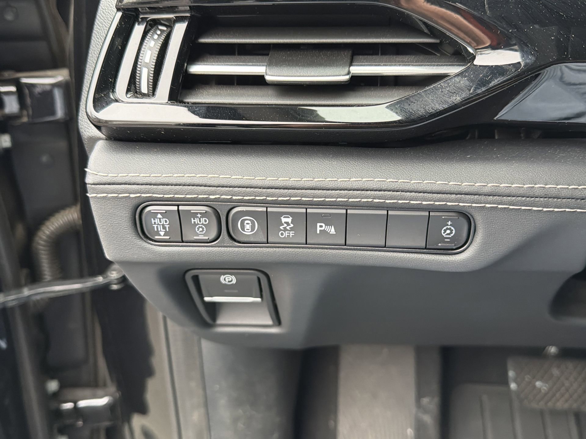 Used 2023 Acura MDX SH-AWD w/ Advance Package image 19