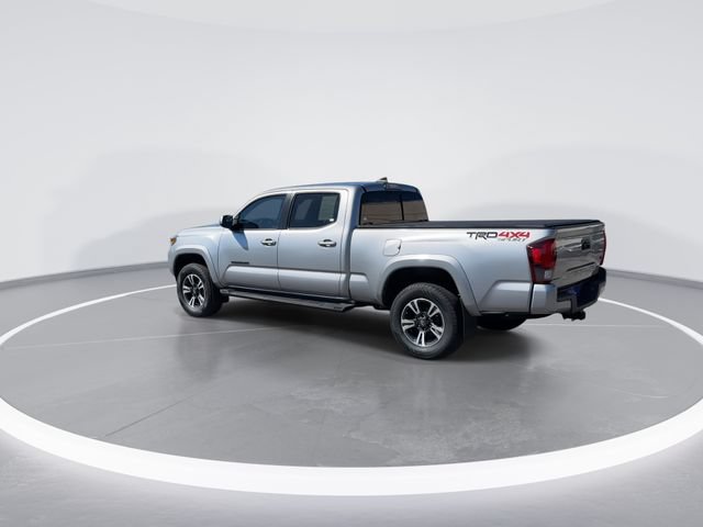 Used 2019 Toyota Tacoma TRD Sport AWD/4WD image 5