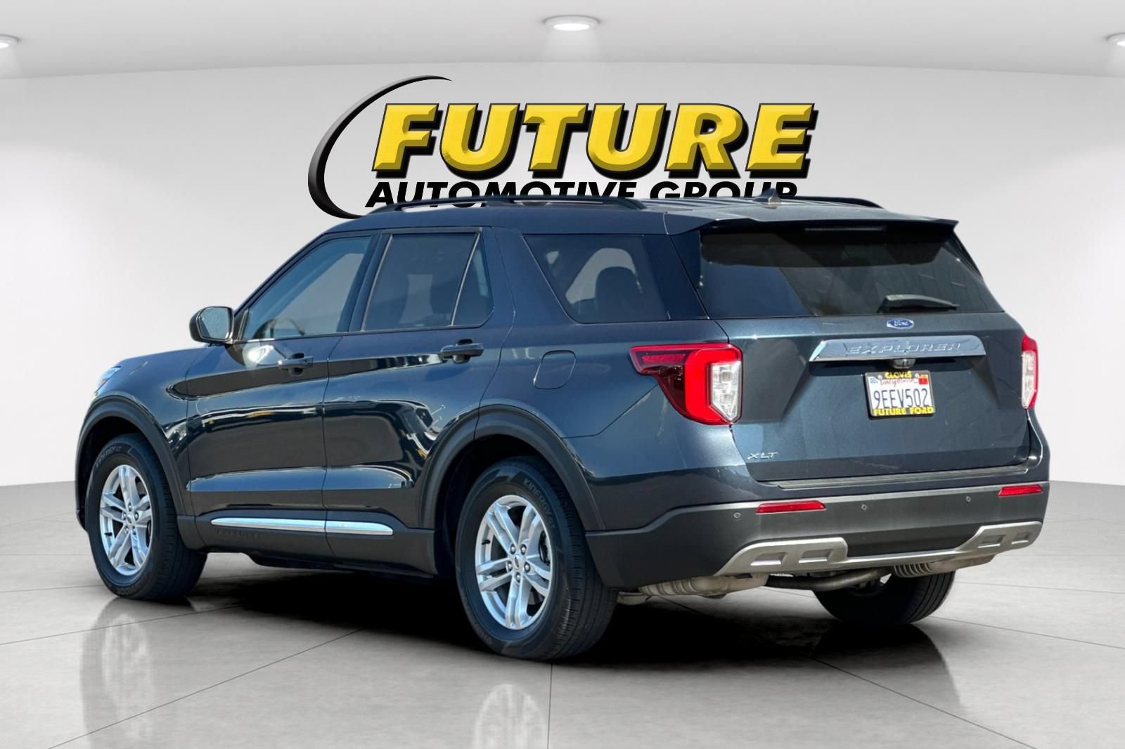 Certified 2022 Ford Explorer XLT w/ Equipment Group 202A RWD image 5