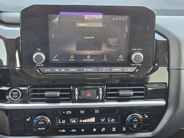 Used 2022 Nissan Pathfinder SV AWD/4WD image 16