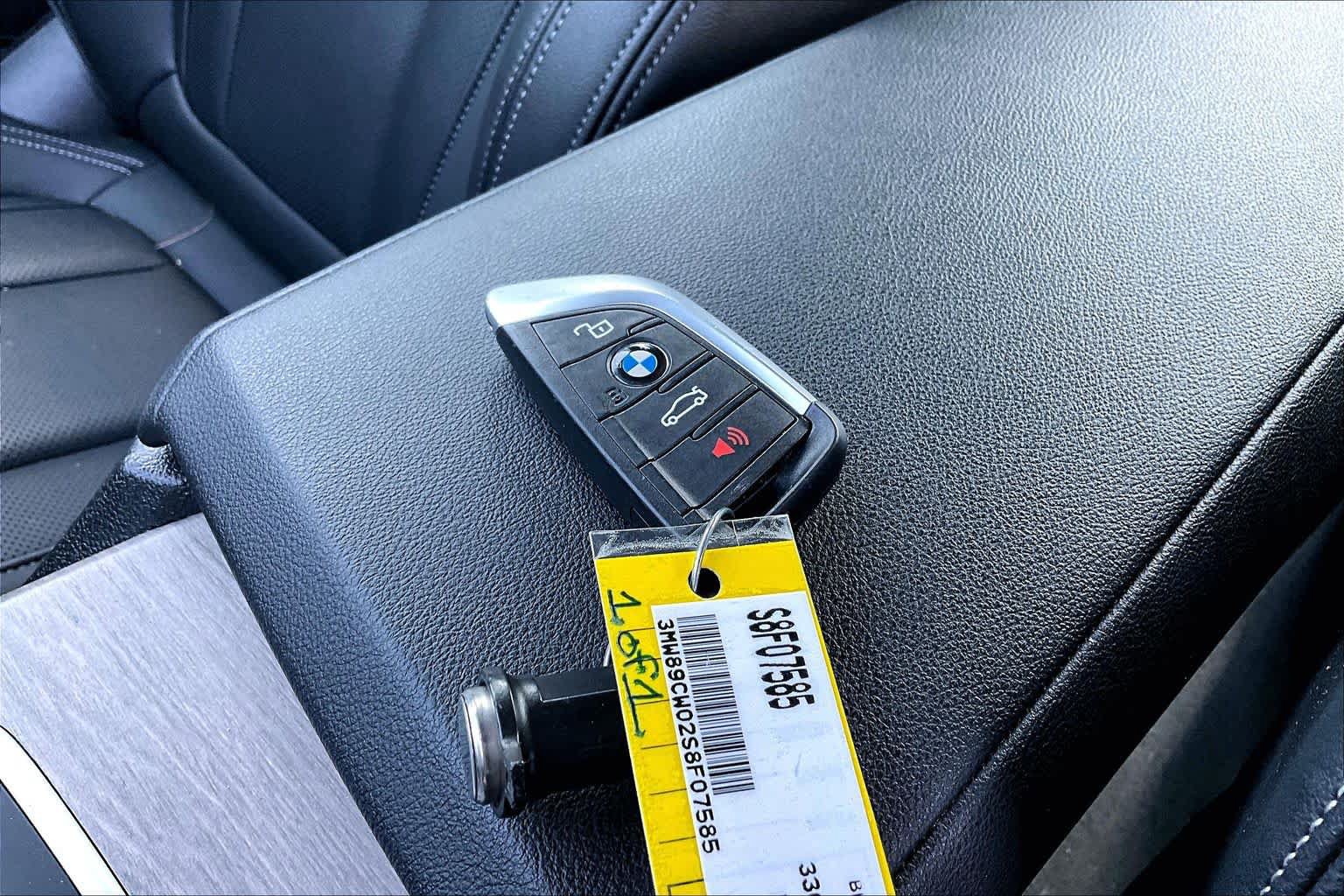 Used 2025 BMW 330i xDrive Sedan AWD/4WD image 15
