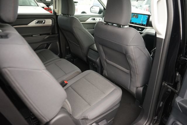 Certified 2025 Ford Explorer Active RWD image 16