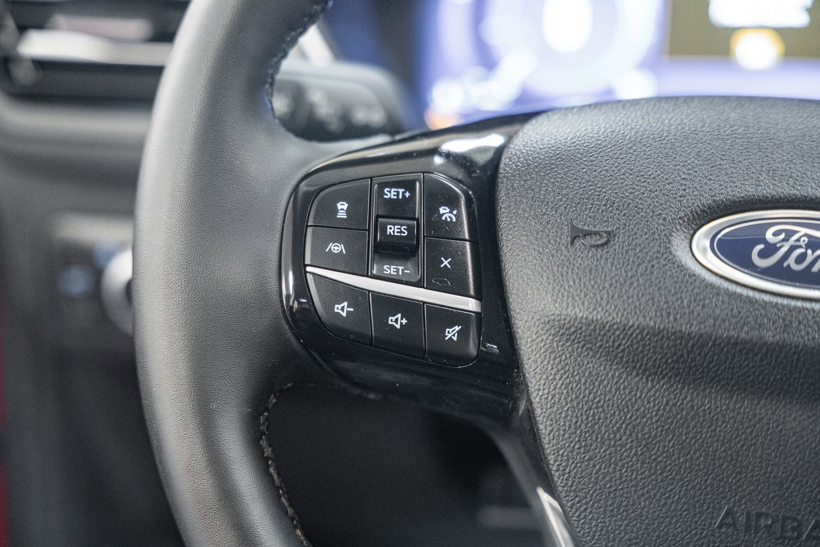 Certified 2022 Ford Escape Titanium AWD/4WD image 35