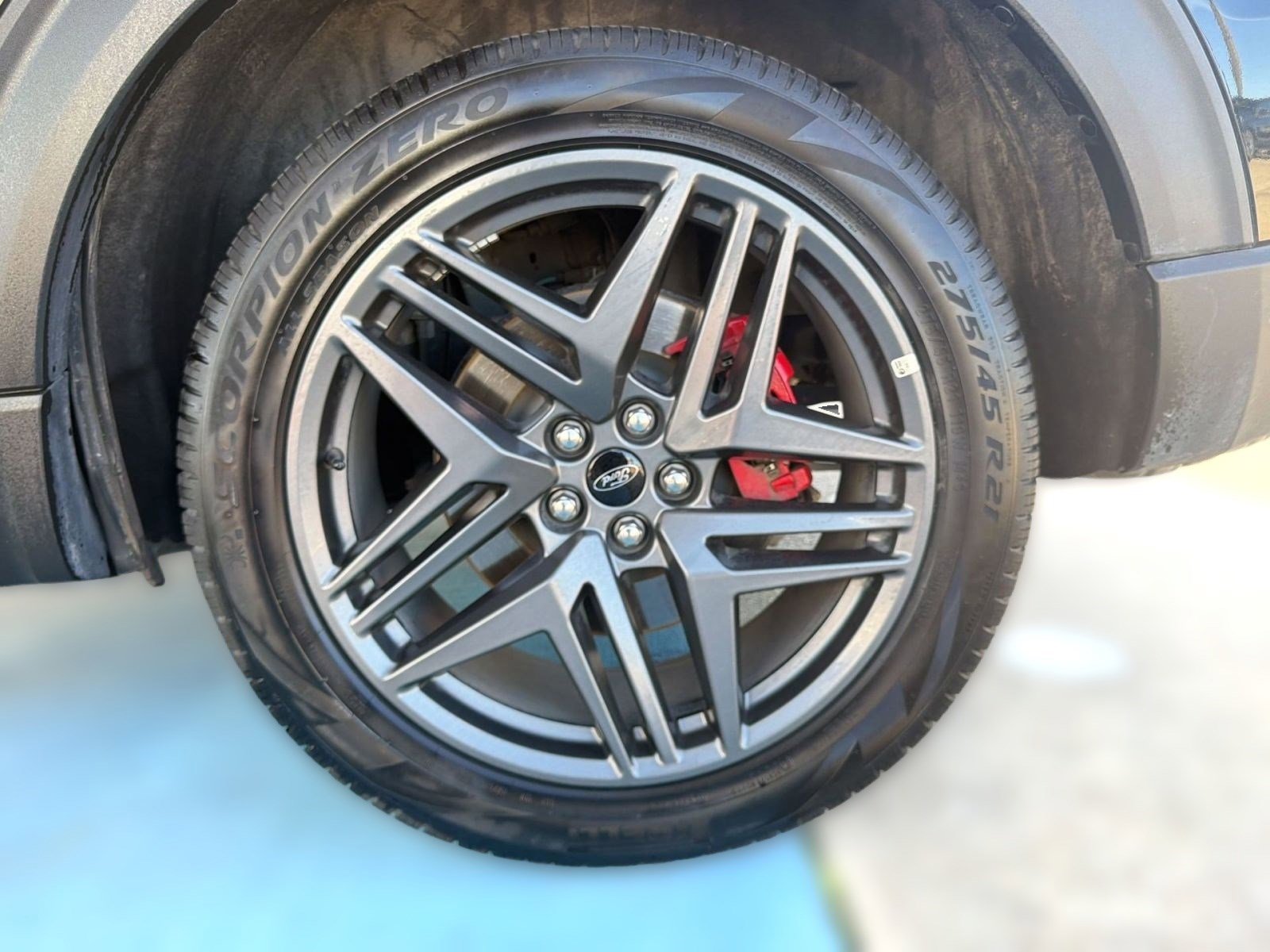 Certified 2025 Ford Explorer ST-Line w/ ST-Line Street Pack image 25