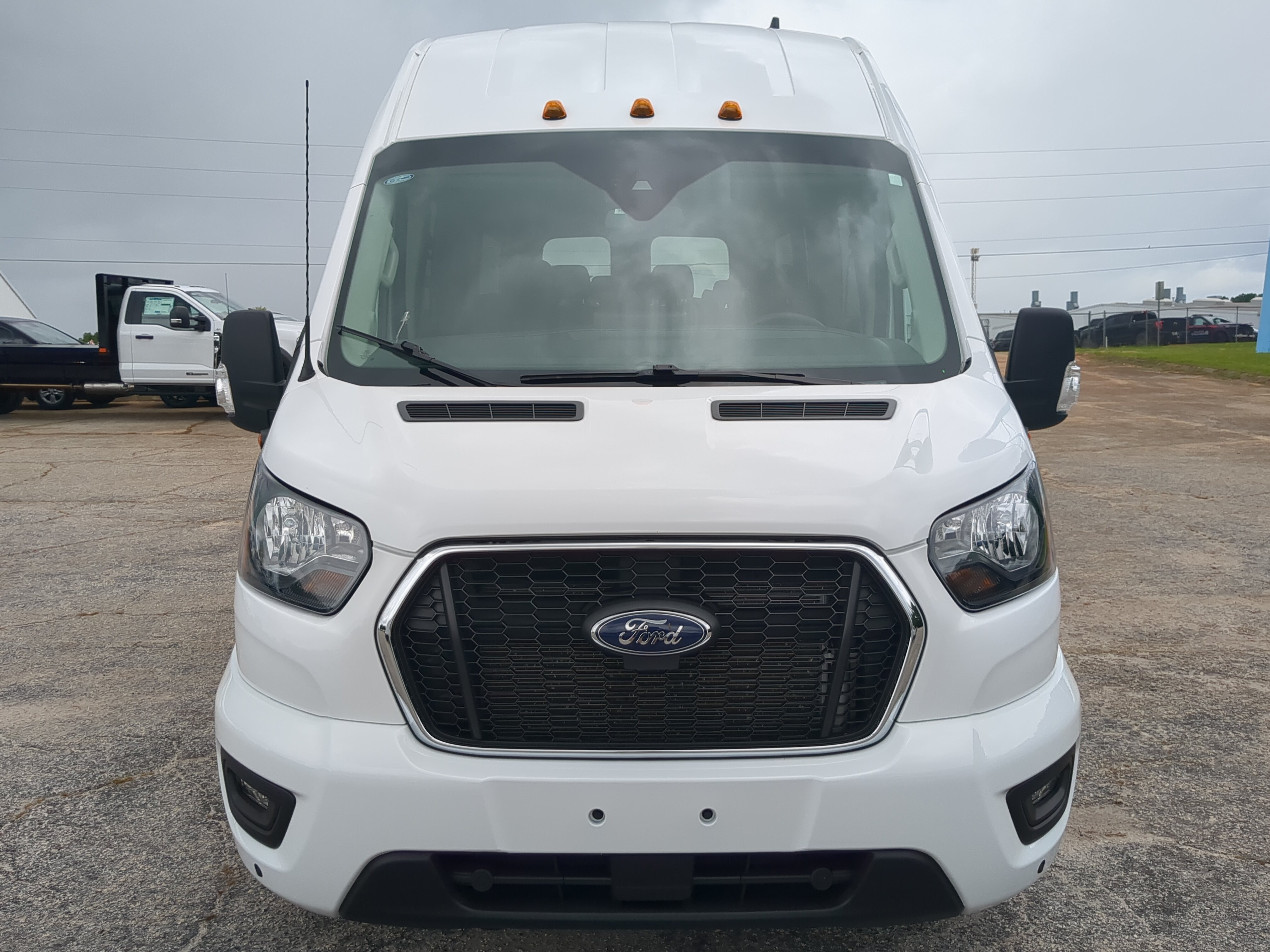 Certified 2025 Ford Transit 350 XLT RWD image 7