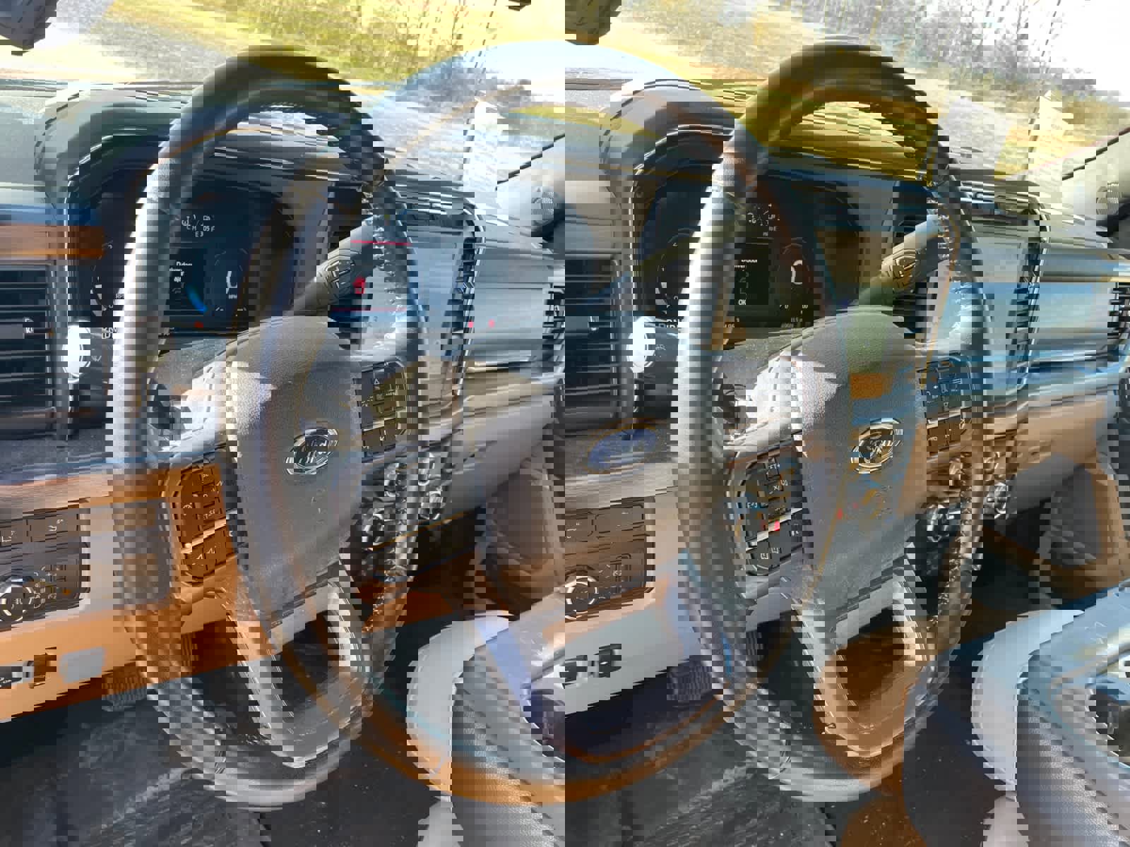 Certified 2023 Ford F250 Lariat w/ Chrome Package image 13