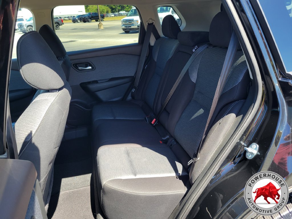 Used 2023 Nissan Rogue SV FWD image 16