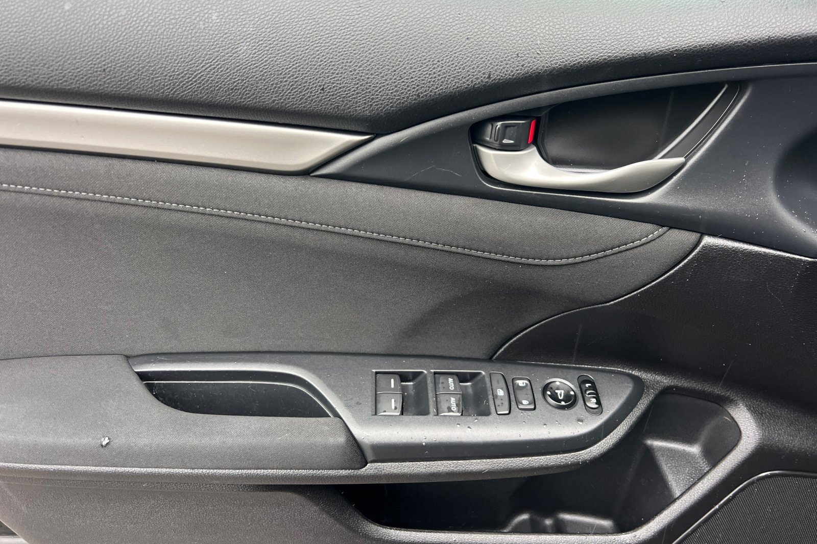 Used 2018 Honda Civic EX image 12