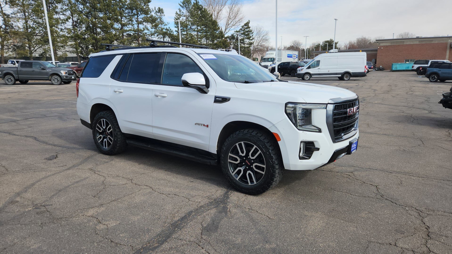 Used 2023 GMC Yukon AT4 w/ Technology Package image 22