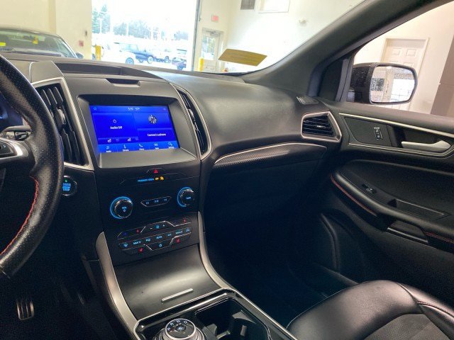 Certified 2020 Ford Edge ST-Line AWD/4WD image 12