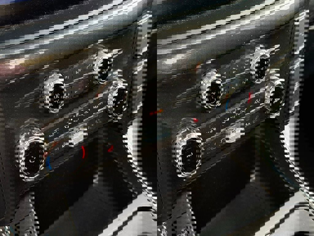 Certified 2022 Ford F150 XLT w/ Equipment Group 302A High image 32