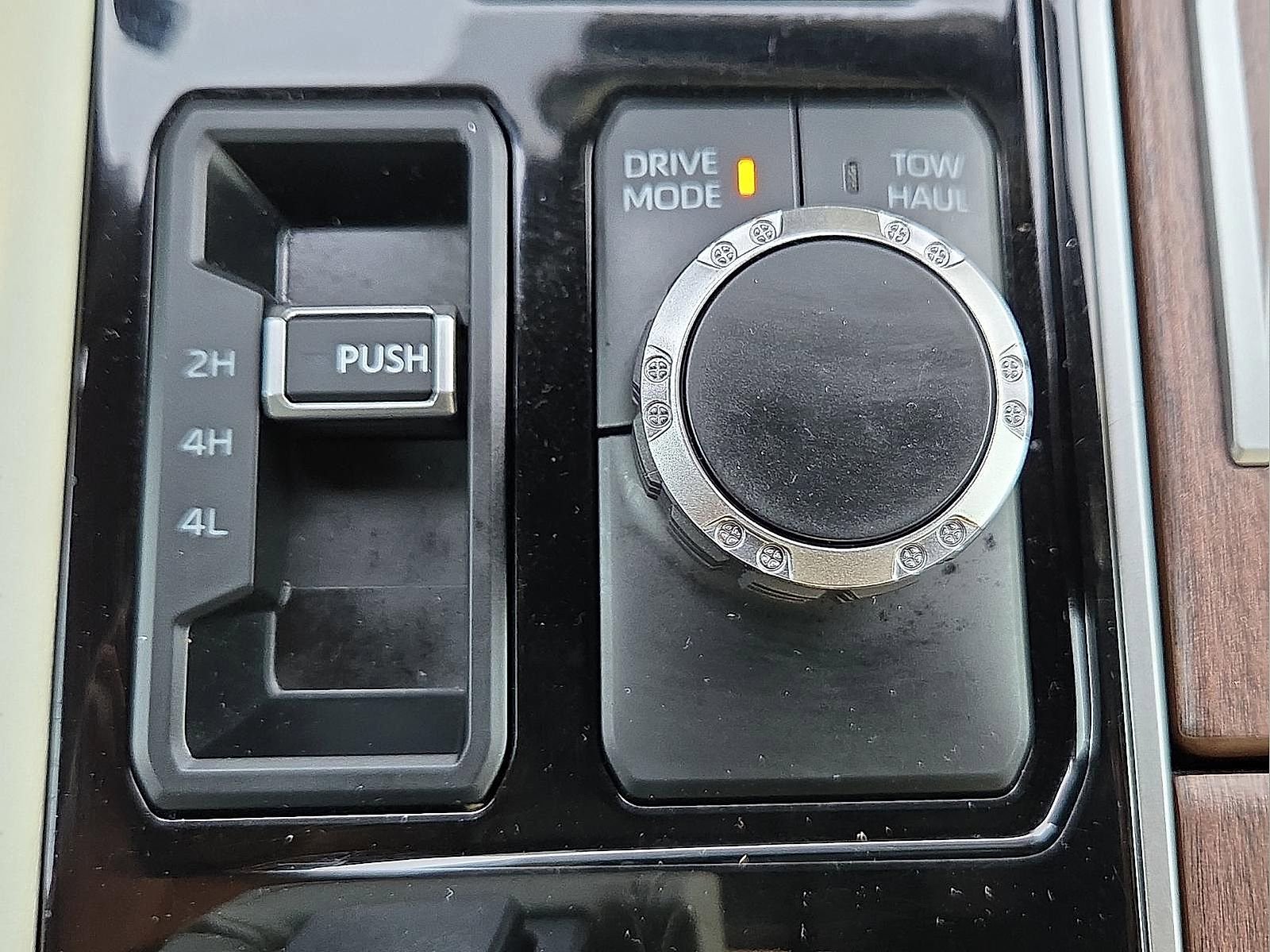 Used 2022 Toyota Tundra Capstone AWD/4WD image 17