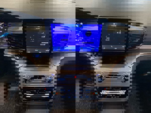 Certified 2021 Ford Explorer XLT w/ Equipment Group 202A image 25