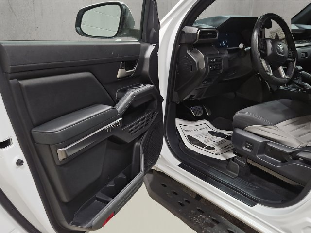 Used 2024 Toyota Tacoma TRD Sport AWD/4WD image 12