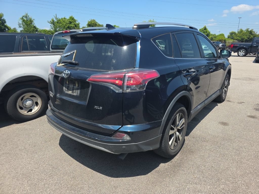 Used 2018 Toyota RAV4 XLE FWD image 5