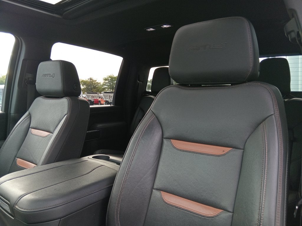 Used 2023 GMC Sierra 2500 AT4 w/ AT4 Premium Plus Package AWD/4WD image 16