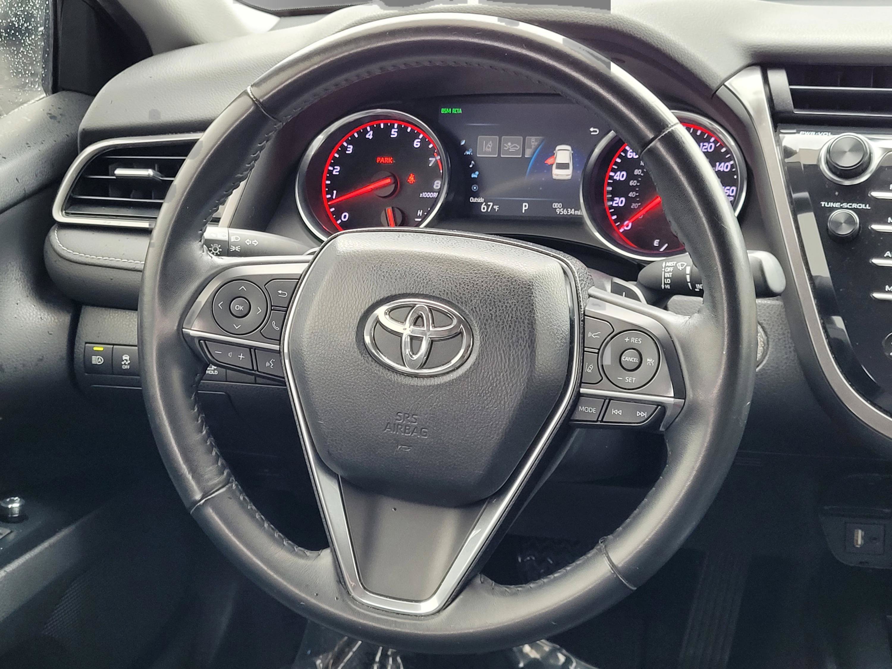 Used 2019 Toyota Camry XSE FWD image 12
