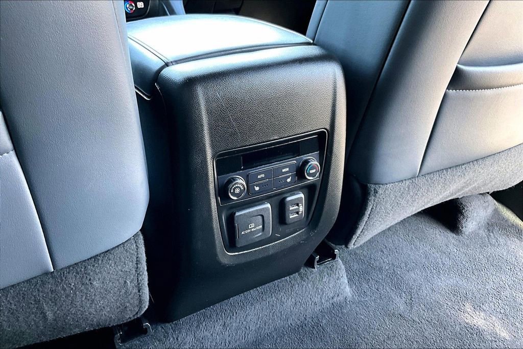 Used 2024 Buick Enclave Premium image 34