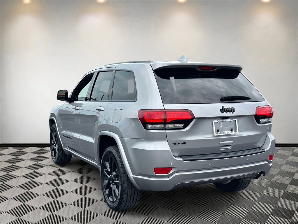 Used 2020 Jeep Grand Cherokee Altitude AWD/4WD image 5