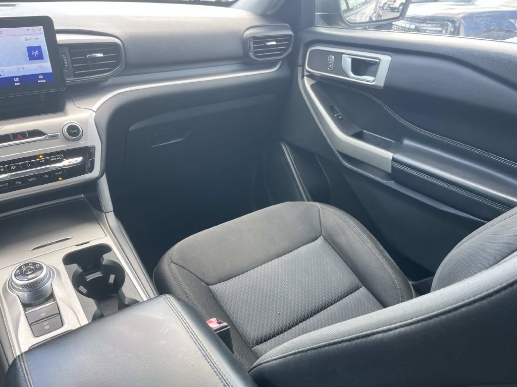 Certified 2022 Ford Explorer XLT RWD image 18