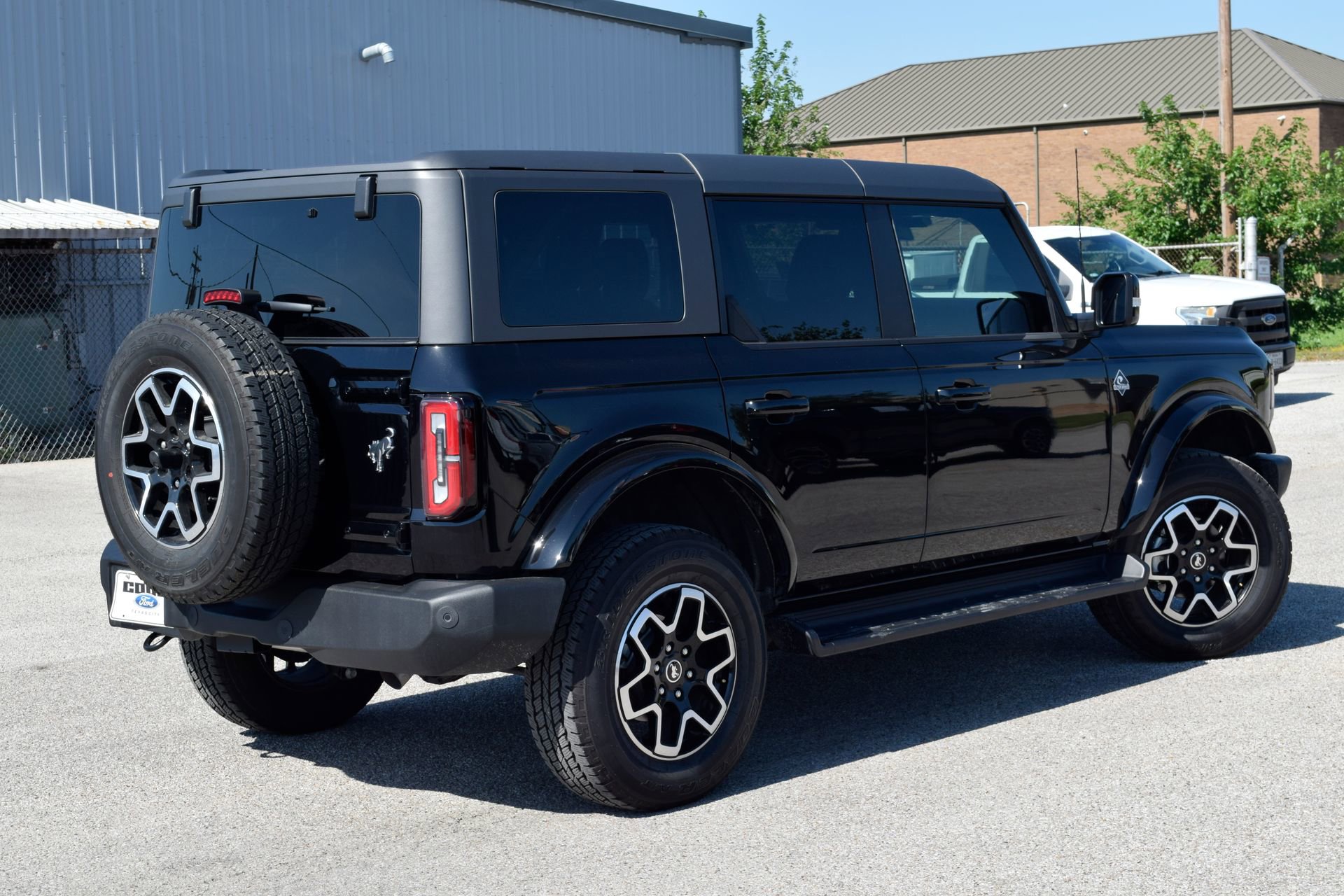 Certified 2025 Ford Bronco Outer Banks AWD/4WD image 6