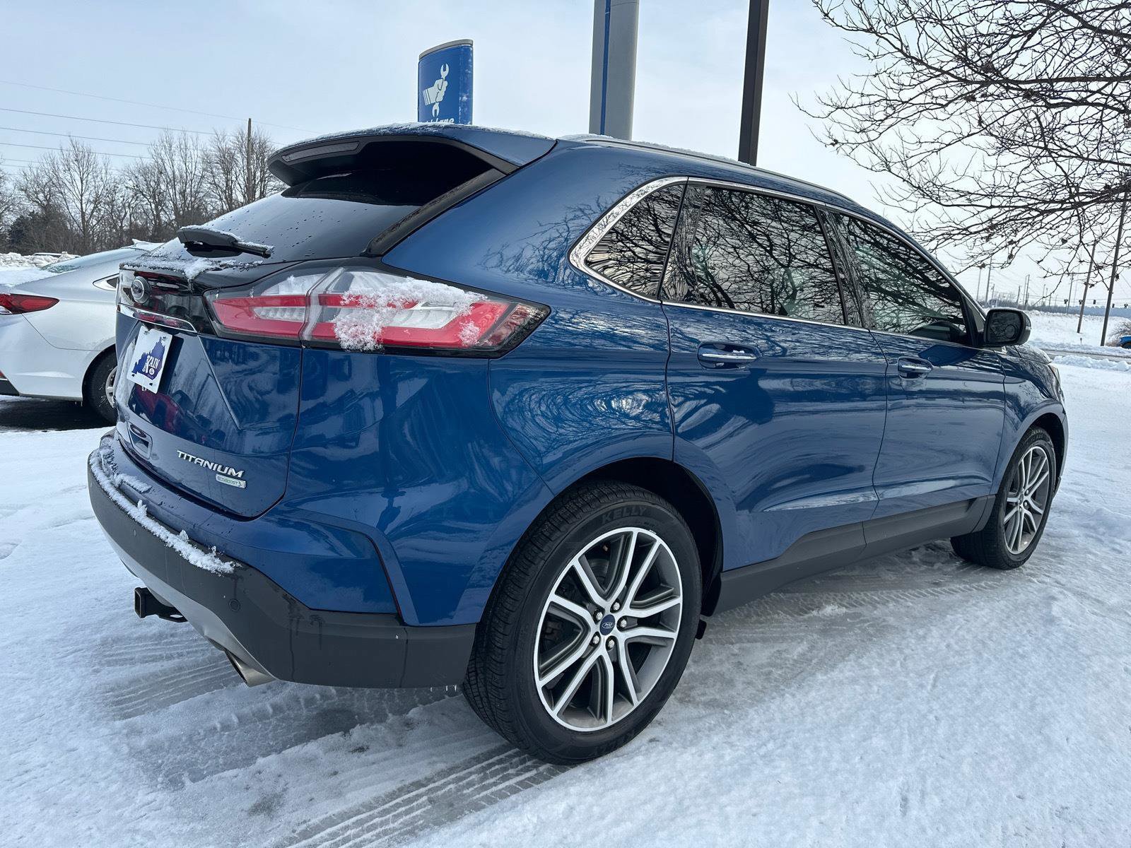 Certified 2020 Ford Edge Titanium image 4