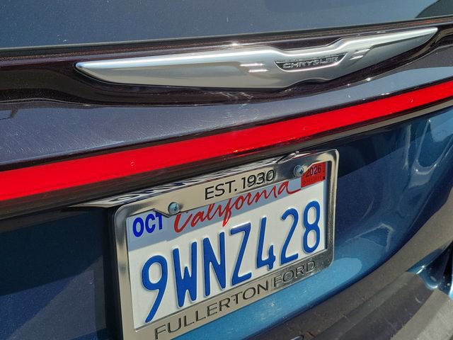 Used 2022 Chrysler Pacifica Touring-L FWD image 11