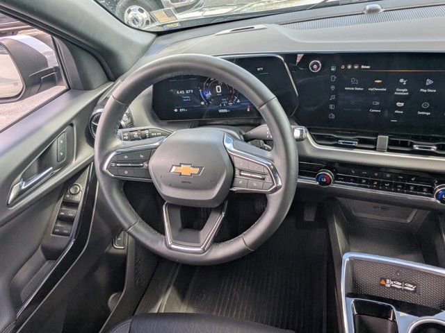 Used 2025 Chevrolet Equinox LT w/ Convenience Package II image 17