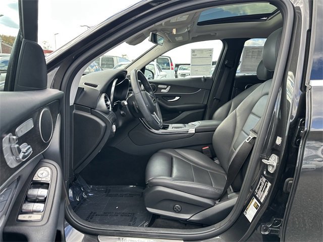 Used 2020 Mercedes-Benz GLC 300 4MATIC image 20