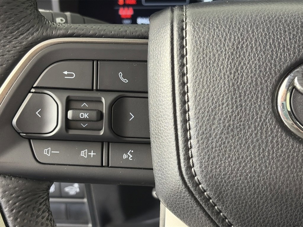 Used 2025 Toyota Tundra Limited image 17