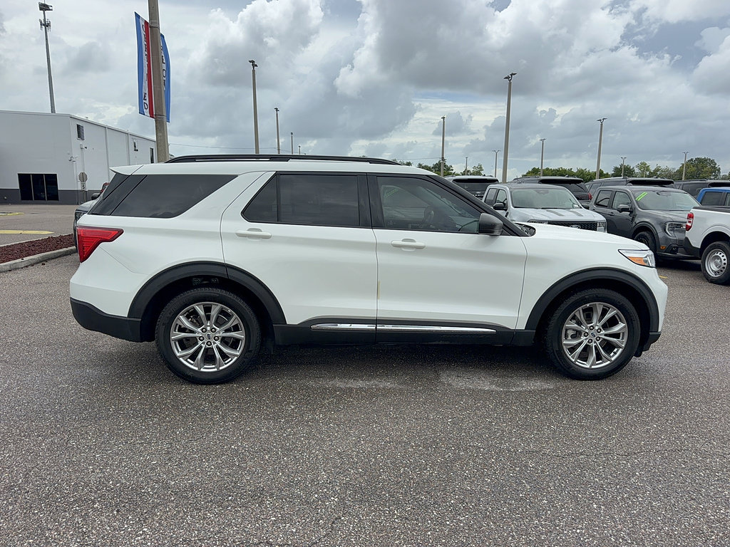 Certified 2024 Ford Explorer XLT w/ Equipment Group 202A RWD image 5