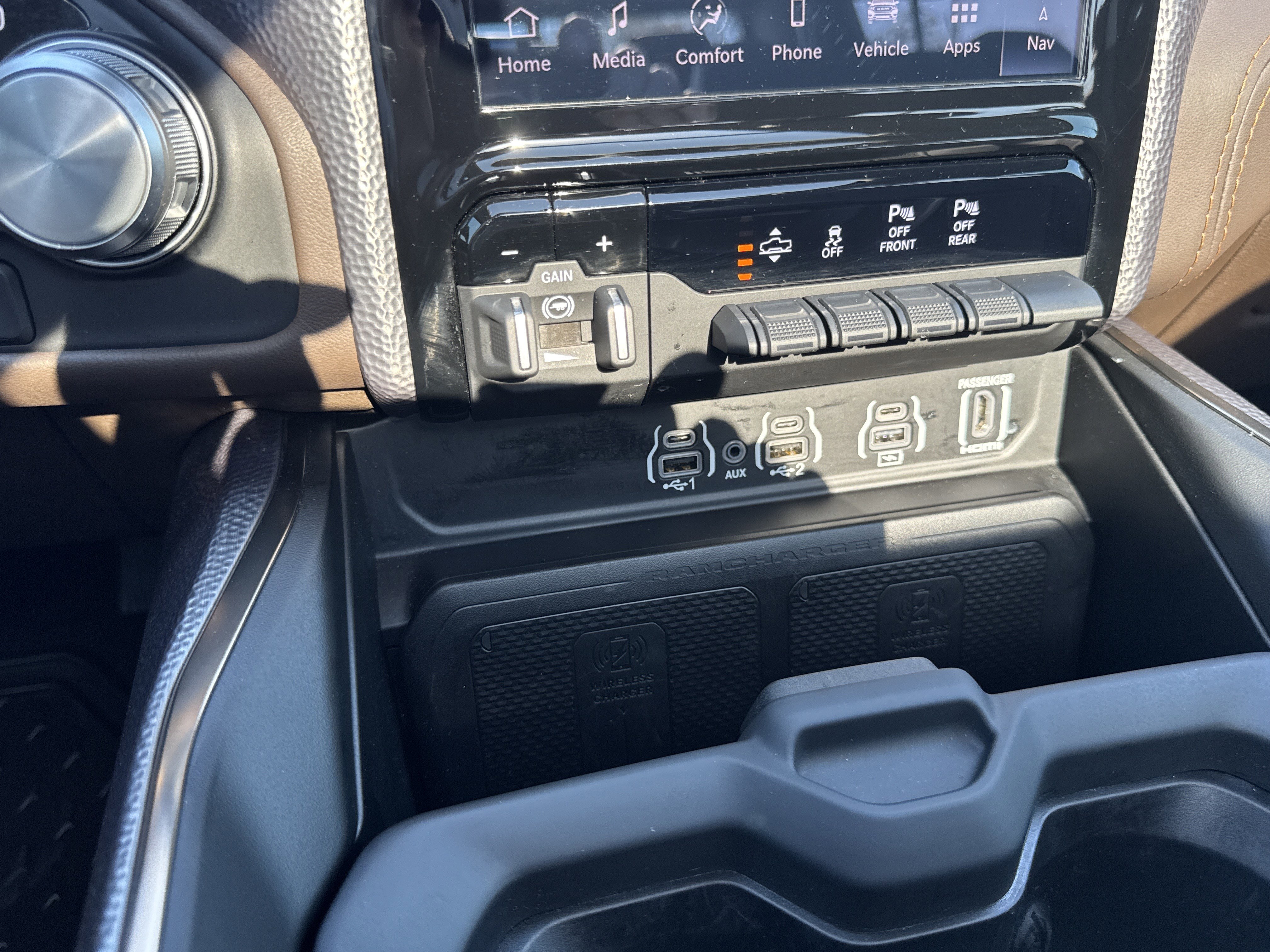 Used 2025 RAM 1500 Limited image 31