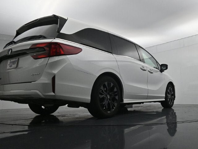 Used 2025 Honda Odyssey Sport-L image 43