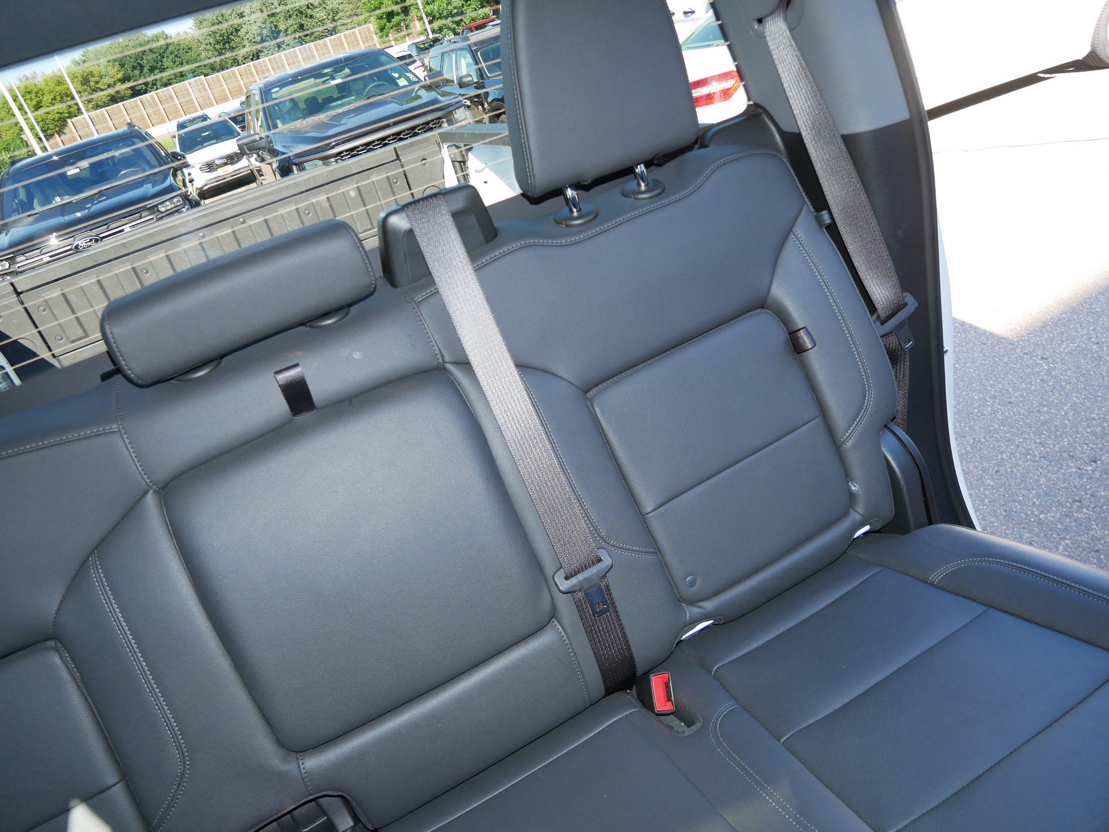 Used 2025 GMC Sierra 1500 SLT image 14