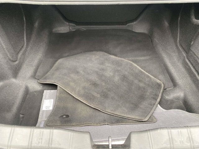 Used 2018 Chevrolet Camaro LT RWD image 10