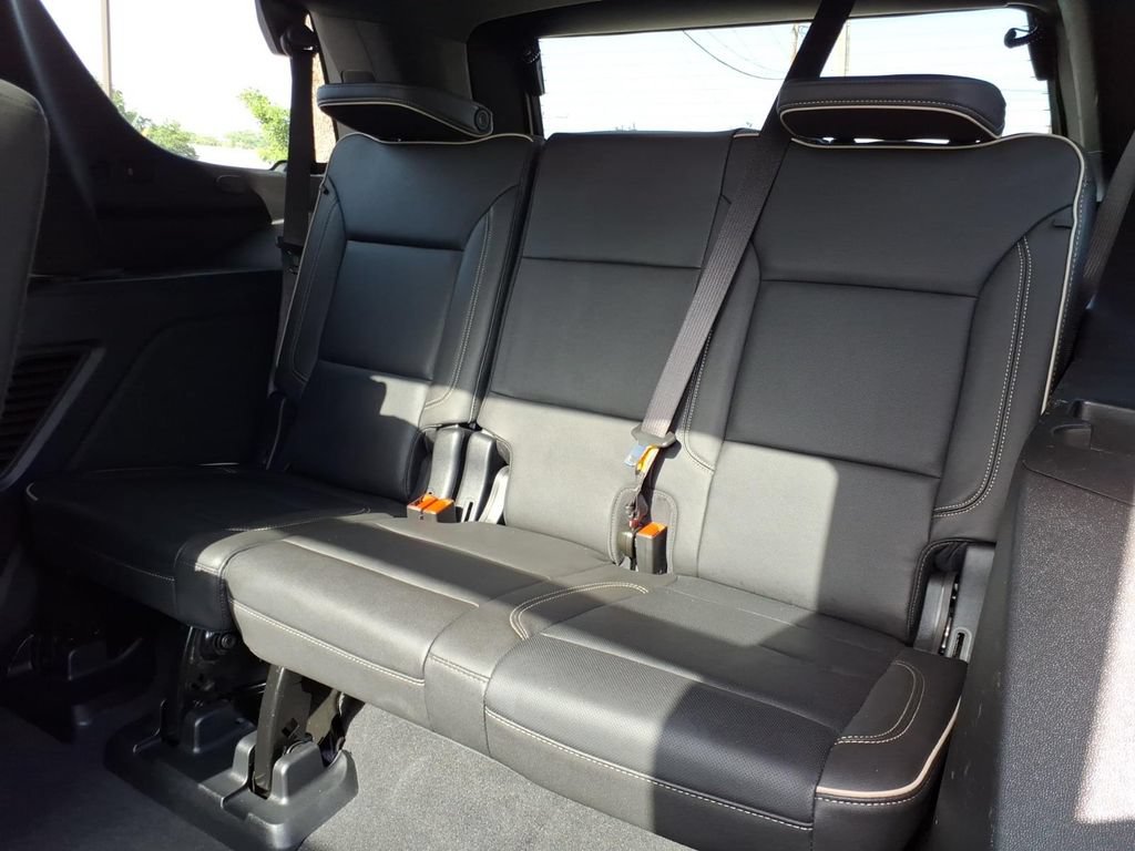Used 2024 Chevrolet Tahoe Premier w/ Premium Package AWD/4WD image 18
